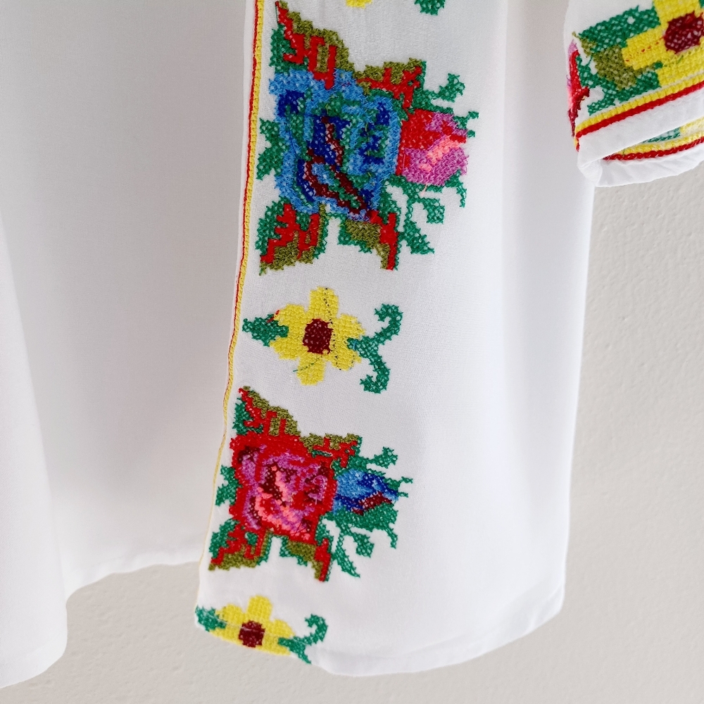 Bohemian Floral Embroidered White Blouse From Avelina, Size S - Picture 10 of 16